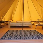Camp *